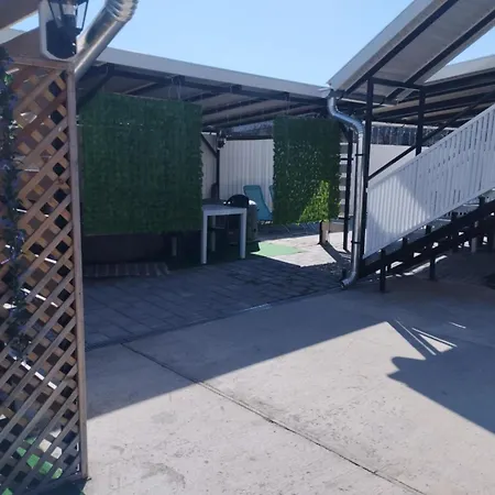 公寓 Viola Apartmanhaz