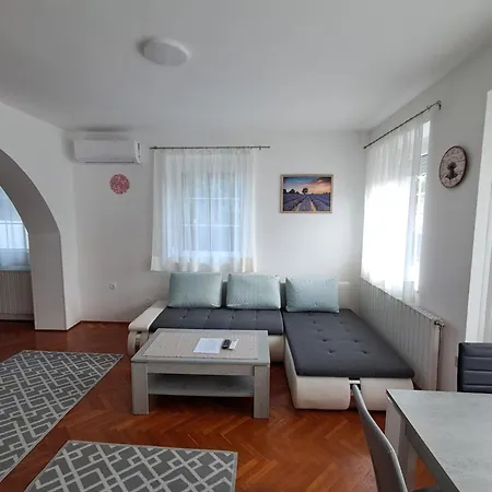 Viola Apartmanhaz