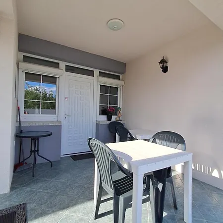 公寓 Viola Apartmanhaz