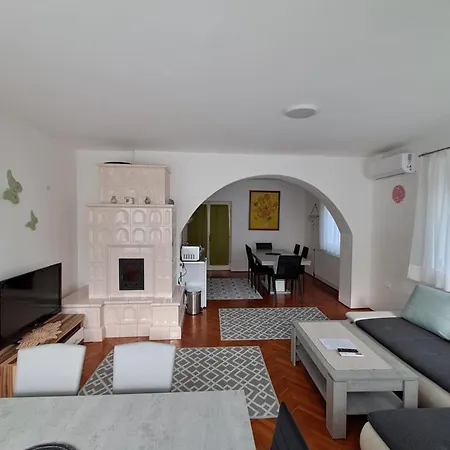 Viola Apartmanhaz 公寓