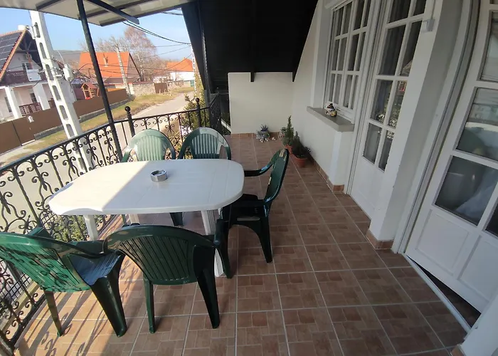 Viola Apartmanhaz Daire