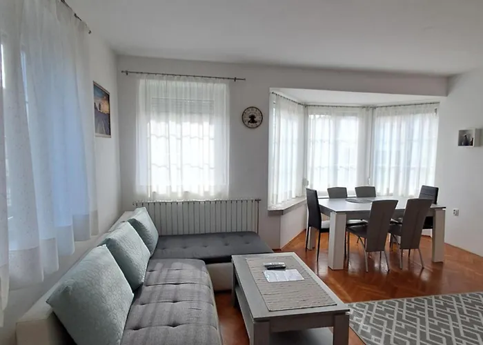 Daire Viola Apartmanhaz